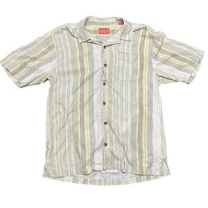 TOMMY BAHAMA 100% SILK button down shirt 
MENS MEDIUM